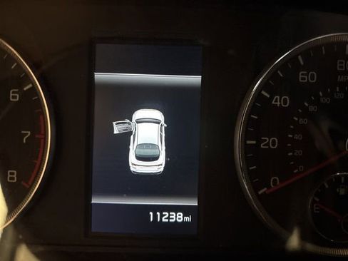 Used 2023 Kia K5 EX image 13