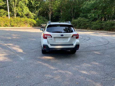 Used 2019 Subaru Outback 2.5i Premium AWD/4WD image 6