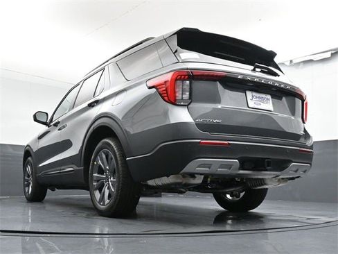New 2026 Ford Explorer Active w/ Active Comfort Package image 28