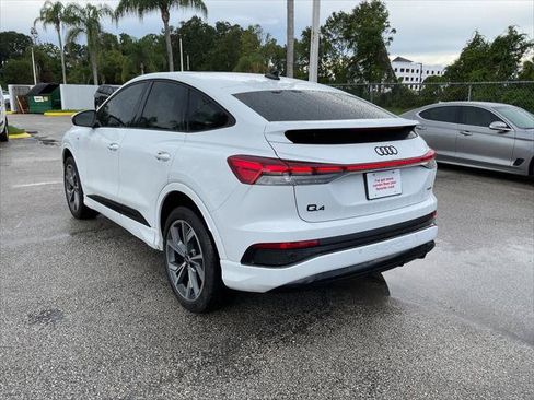 Used 2023 Audi Q4 e-tron Premium w/ Convenience Package AWD/4WD image 7