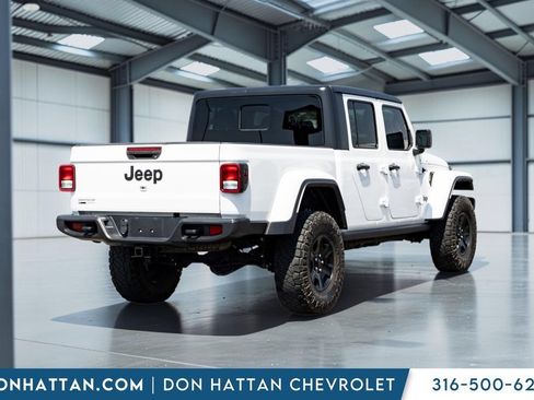 Used 2020 Jeep Gladiator Sport w/ Quick Order Package 24S AWD/4WD image 24