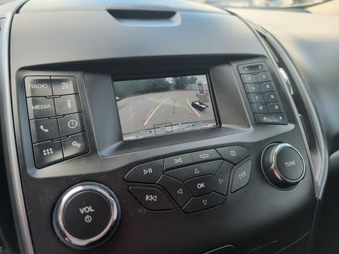 Used 2019 Ford Edge SE w/ SE Fleet Driver's Package FWD image 23