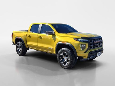 Used 2023 GMC Canyon AT4 w/ Canyon Safety Plus Package image 8