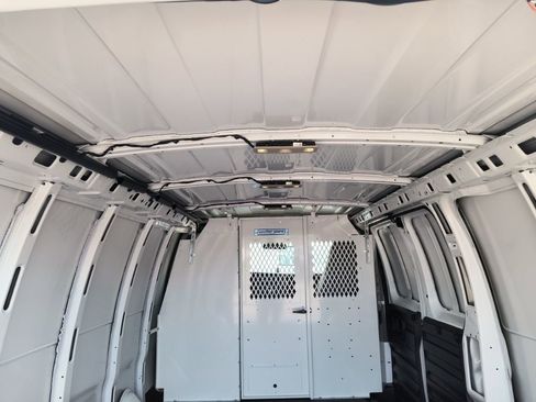 New 2026 Chevrolet Express 2500 w/ Enhanced Convenience Package RWD image 20