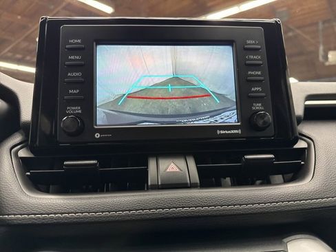 Used 2022 Toyota RAV4 XLE image 19