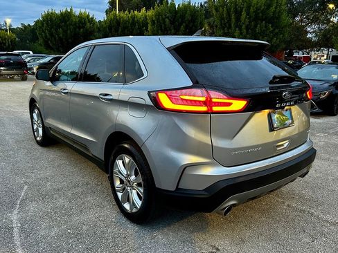 Used 2022 Ford Edge Titanium image 4