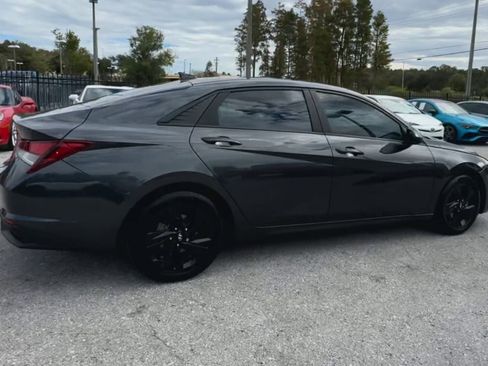 Used 2021 Hyundai Elantra SEL w/ Convenience Package image 30