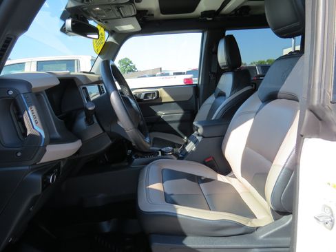 Used 2024 Ford Bronco Wildtrak AWD/4WD image 18