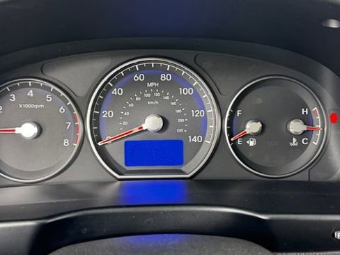 Used 2012 Hyundai Santa Fe Limited FWD image 20