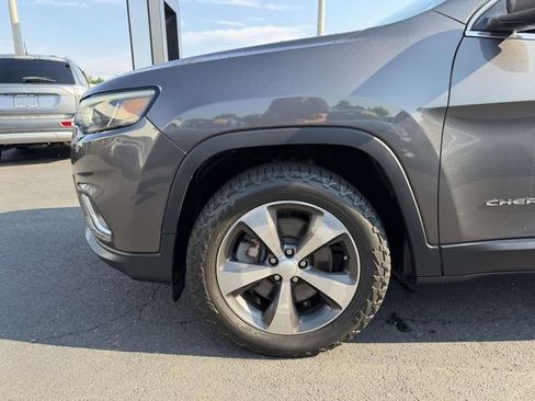 Used 2019 Jeep Cherokee Limited AWD/4WD image 6