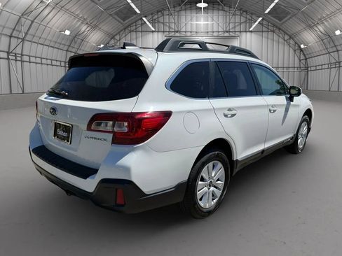 Used 2018 Subaru Outback 2.5i Premium AWD/4WD image 5