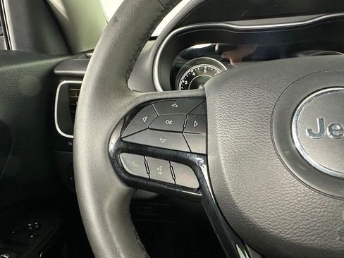 Used 2023 Jeep Cherokee Altitude Lux image 27