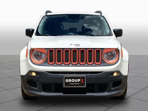 Used 2017 Jeep Renegade Sport w/ Power & Air Group FWD image 4