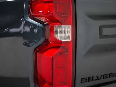 Used 2020 Chevrolet Silverado 1500 RST image 12