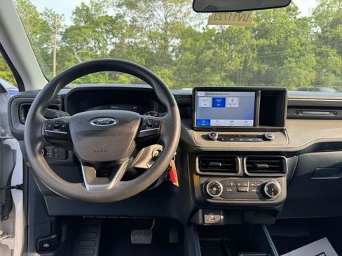 Used 2022 Ford Maverick XL image 6