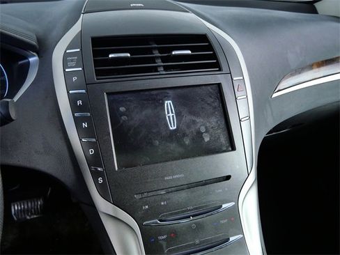 Used 2013 Lincoln MKZ Base image 16