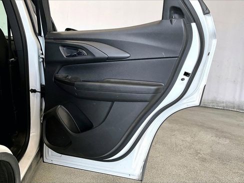 Used 2021 Chevrolet TrailBlazer LT w/ Convenience Package image 23