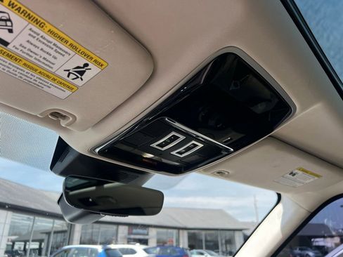 Used 2018 Land Rover Range Rover HSE image 53