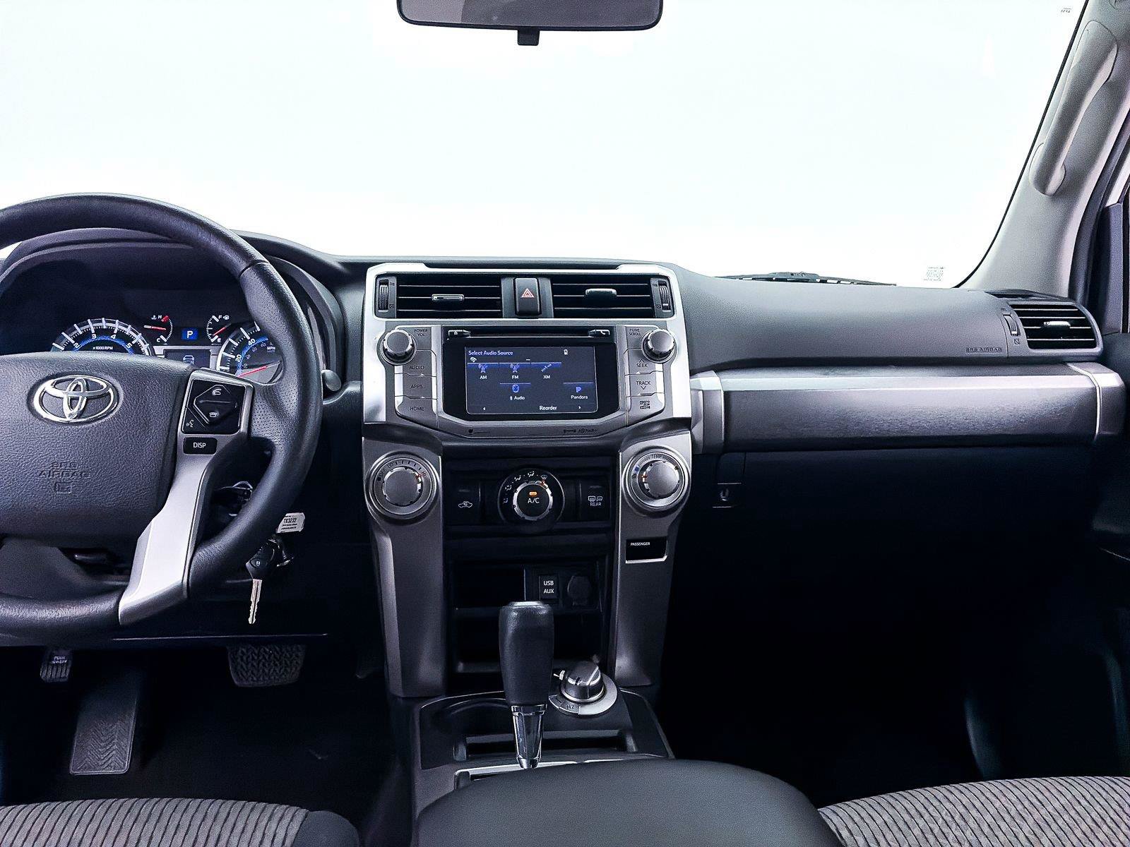 Used 2018 Toyota 4Runner SR5 AWD/4WD image 9