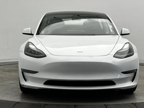 Used 2021 Tesla Model 3 Standard Range Plus image 2