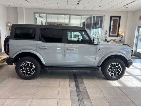 Certified 2023 Ford Bronco Outer Banks AWD/4WD image 2