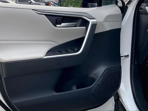 Used 2025 Toyota RAV4 XLE w/ Convenience Package AWD/4WD image 21