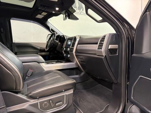 Used 2017 Ford F250 Platinum w/ Platinum Ultimate Package image 41