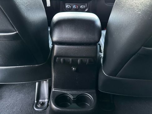 Used 2015 Jeep Wrangler Unlimited Sahara w/ Dual Top Group image 18