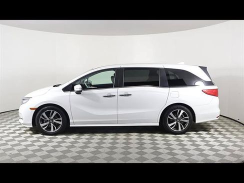 Used 2023 Honda Odyssey Touring image 1