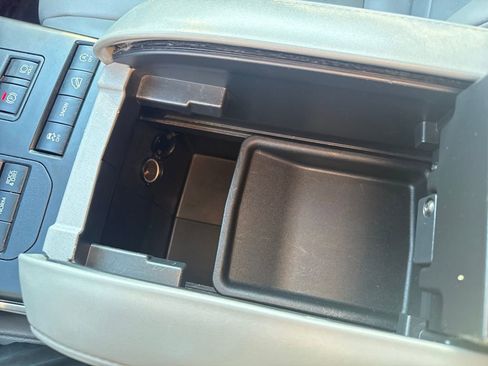 Used 2021 Toyota Highlander XLE image 33