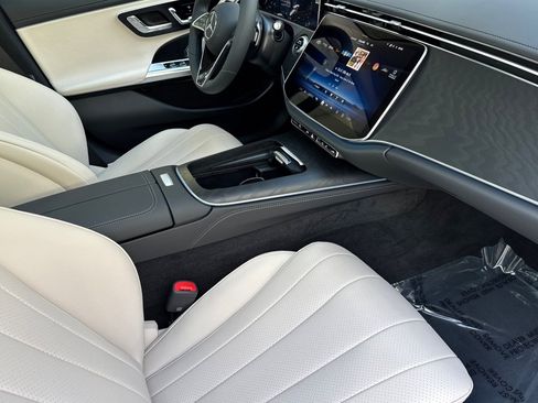 New 2026 Mercedes-Benz E 350 Sedan image 10