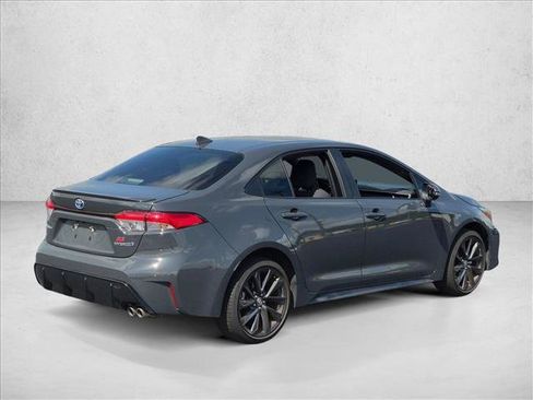 Used 2024 Toyota Corolla SE FWD image 5