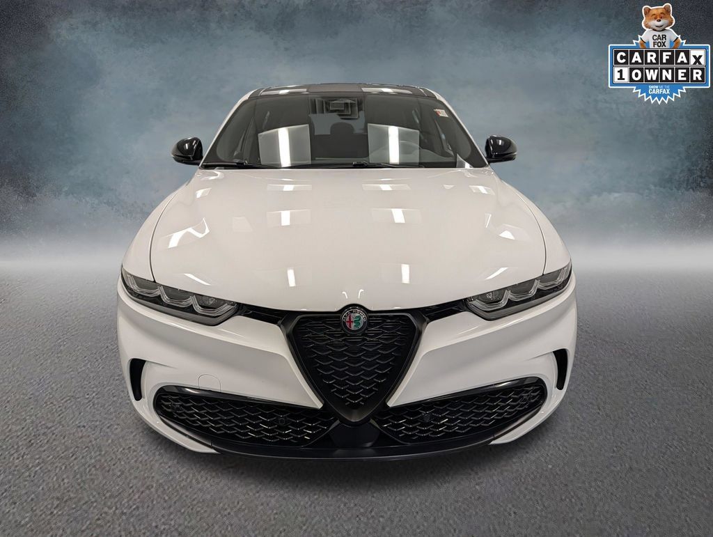 Used 2025 Alfa Romeo Tonale AWD/4WD image 2