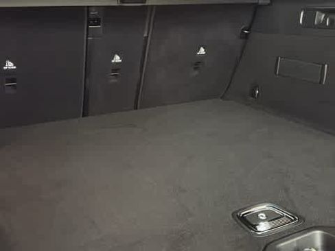 Certified 2026 Mercedes-Benz GLC 300 4MATIC image 32