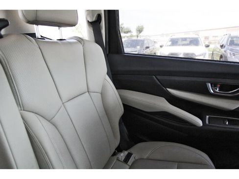 Used 2025 Subaru Ascent Limited AWD/4WD image 12