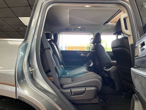 Used 2025 INFINITI QX80 Sensory AWD/4WD image 26