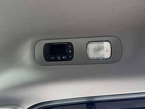 Used 2024 Honda Odyssey EX-L image 21