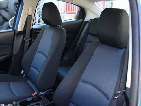 Used 2018 Toyota Yaris iA image 16