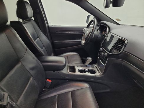 Used 2019 Jeep Grand Cherokee Limited w/ Luxury Group II image 21