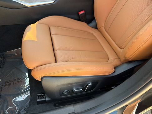 New 2026 BMW 330i Sedan w/ M Sport Package RWD image 18