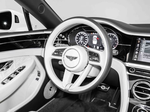 Certified 2022 Bentley Continental GT image 23