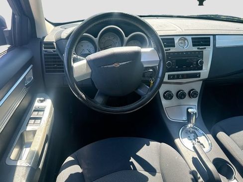 Used 2009 Chrysler Sebring Touring w/ Electronics Convenience Group FWD image 20