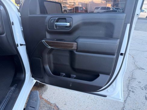 Used 2021 Chevrolet Silverado 1500 LT AWD/4WD image 40