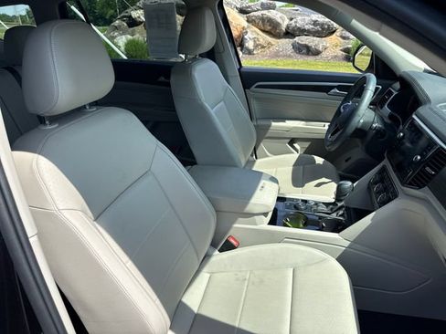 Used 2023 Volkswagen Atlas SE AWD/4WD image 13