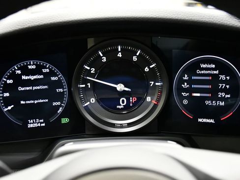 Used 2021 Porsche 911 Carrera image 27