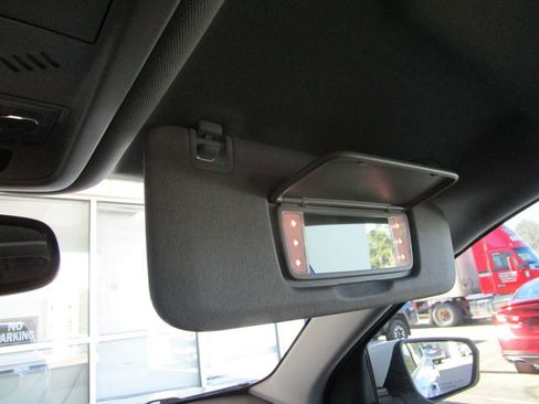 Used 2019 GMC Terrain SLE image 33