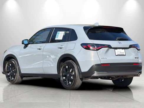 Used 2025 Honda HR-V Sport image 6