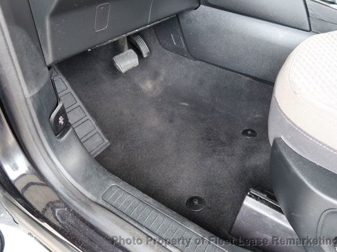 Used 2021 Ford Escape SE image 12