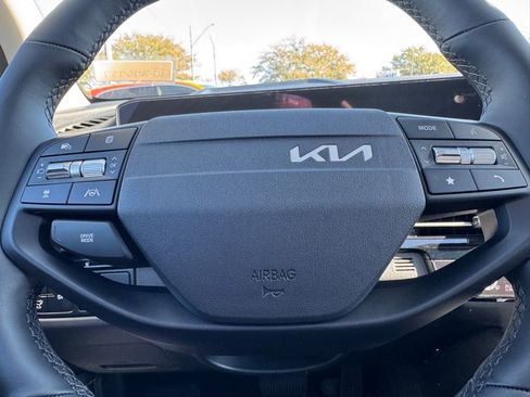 New 2026 Kia Sportage SX FWD image 12