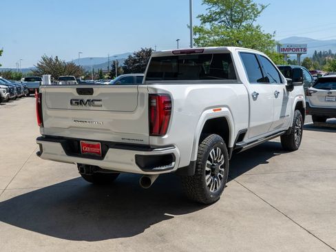 Used 2025 GMC Sierra 3500 Denali Ultimate AWD/4WD image 7